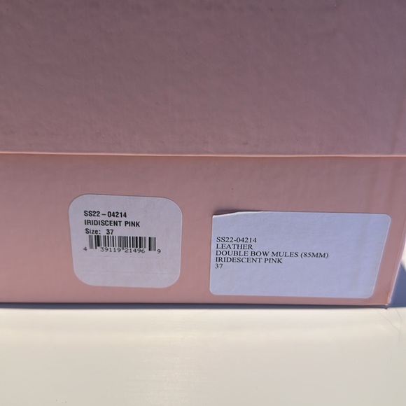 WORN ONCE Mach & Mach bow iridescent mules, size 7! - Picture 7 of 7